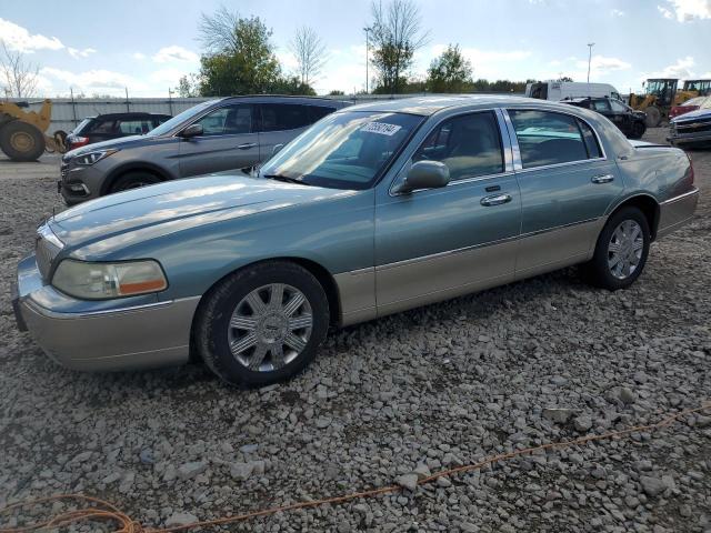  Salvage Lincoln Towncar