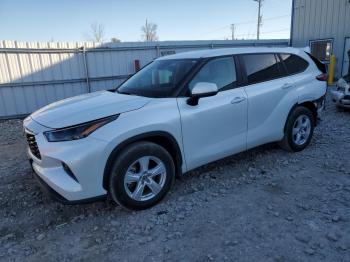  Salvage Toyota Highlander