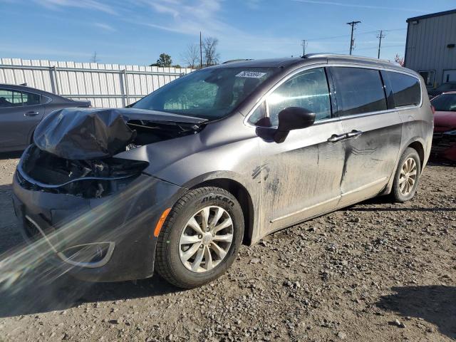  Salvage Chrysler Pacifica