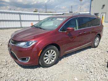  Salvage Chrysler Pacifica
