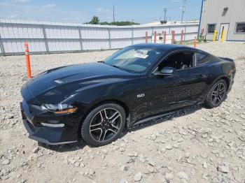  Salvage Ford Mustang