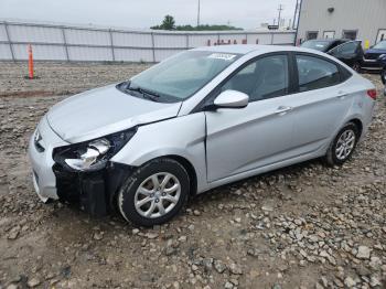  Salvage Hyundai ACCENT