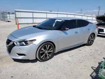  Salvage Nissan Maxima