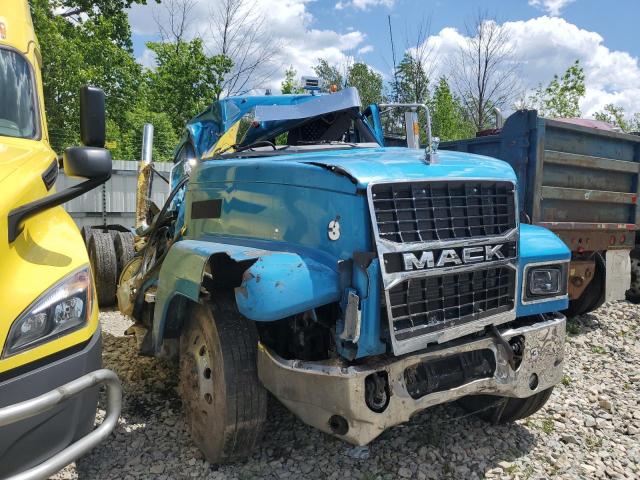  Salvage Mack Pinnacle