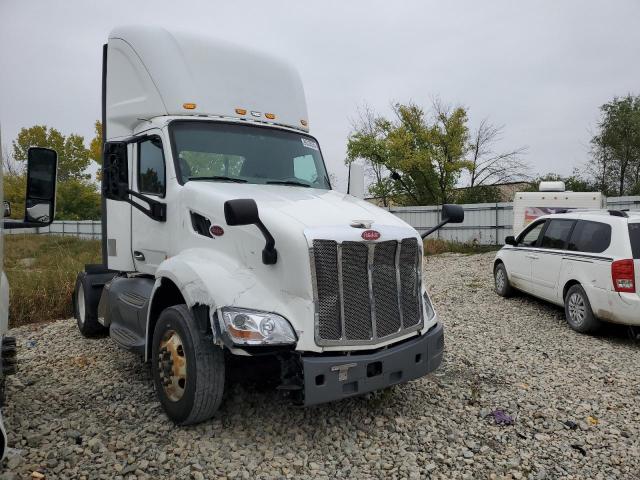  Salvage Peterbilt 579