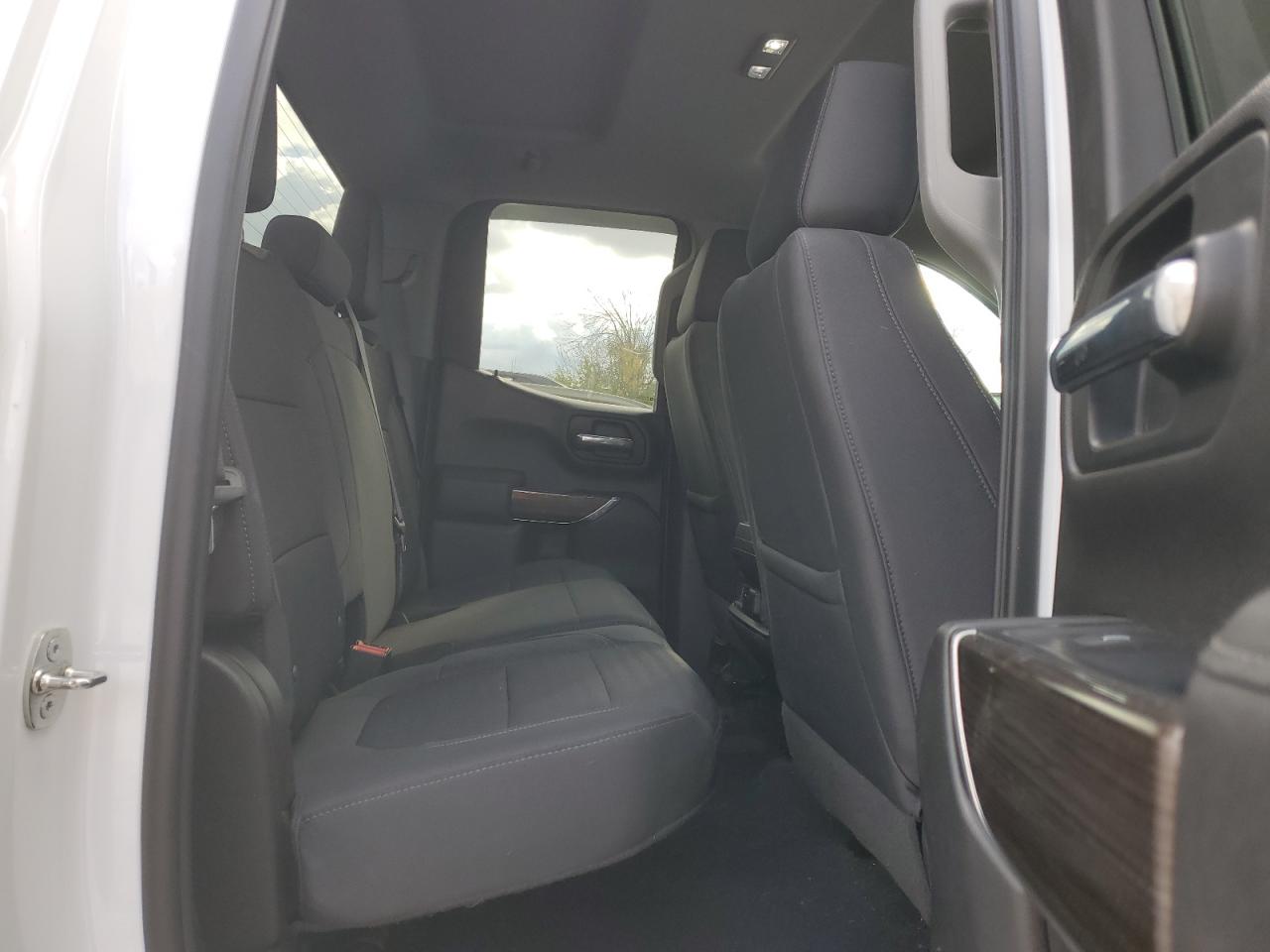 Chevrolet Silverado K1500 Rst Image 2