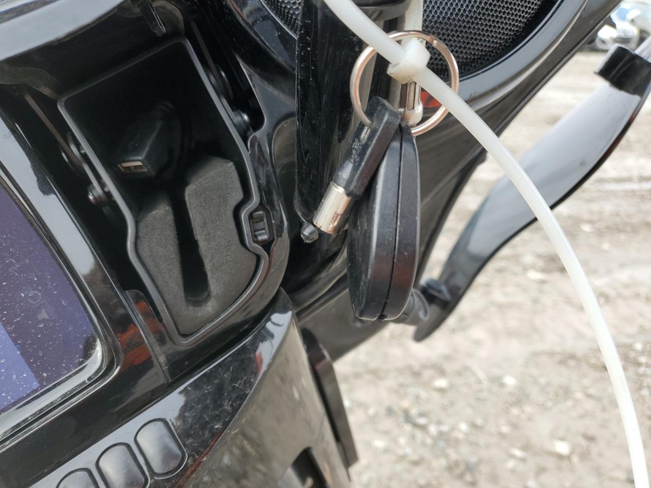 Harley-Davidson Flhxst Image 4