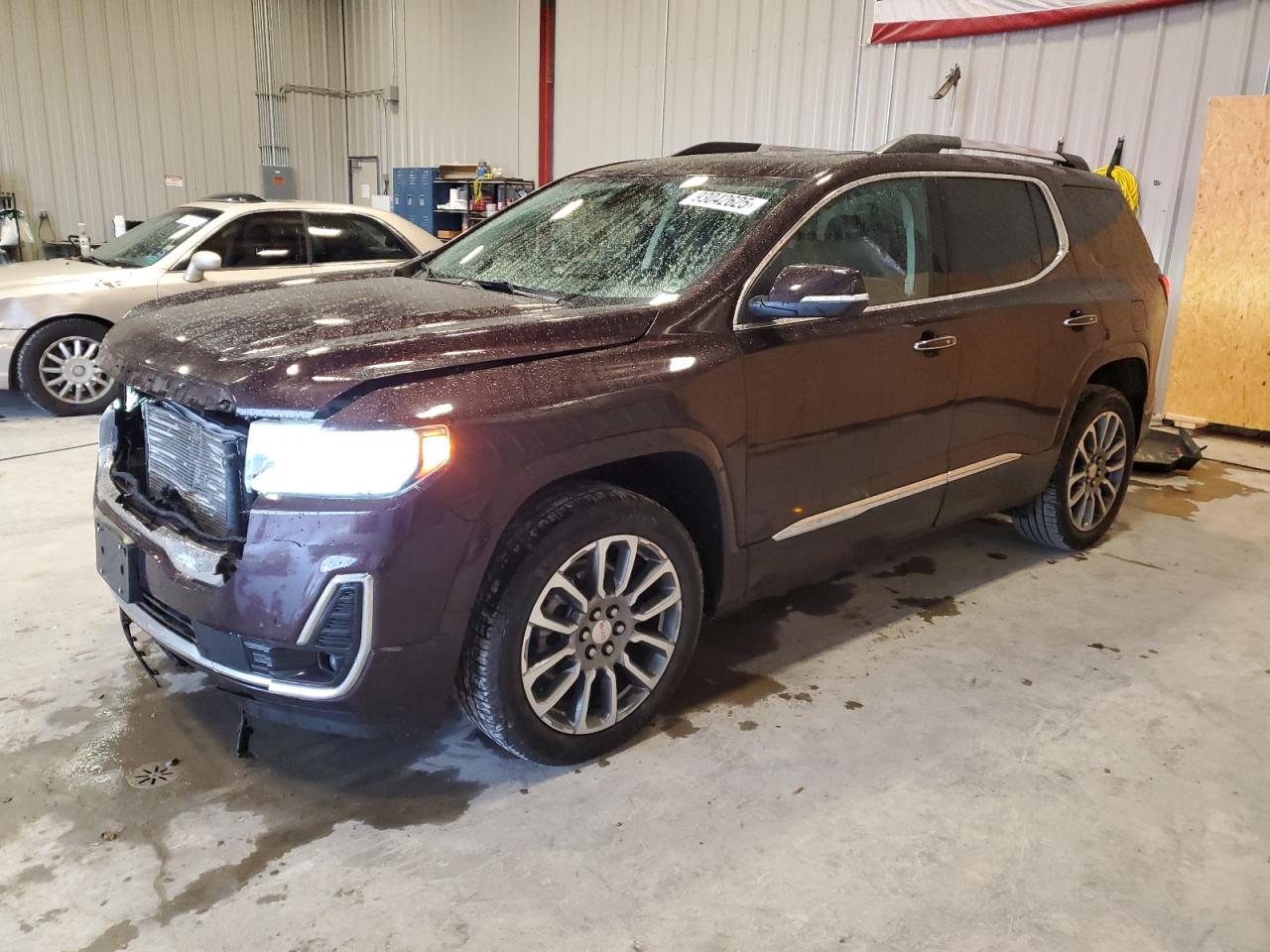 GMC Acadia Denali Image 1