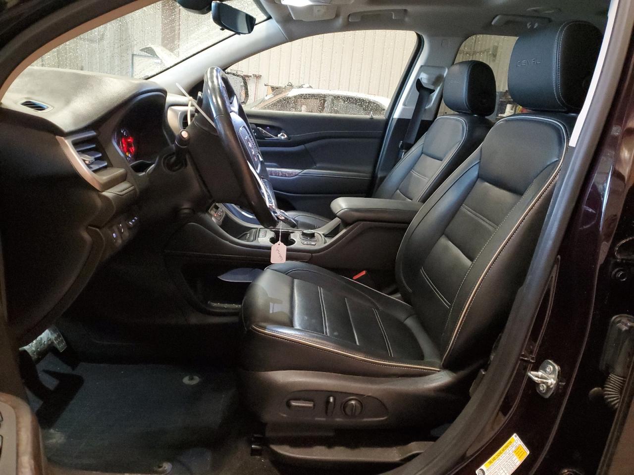 GMC Acadia Denali Image 5