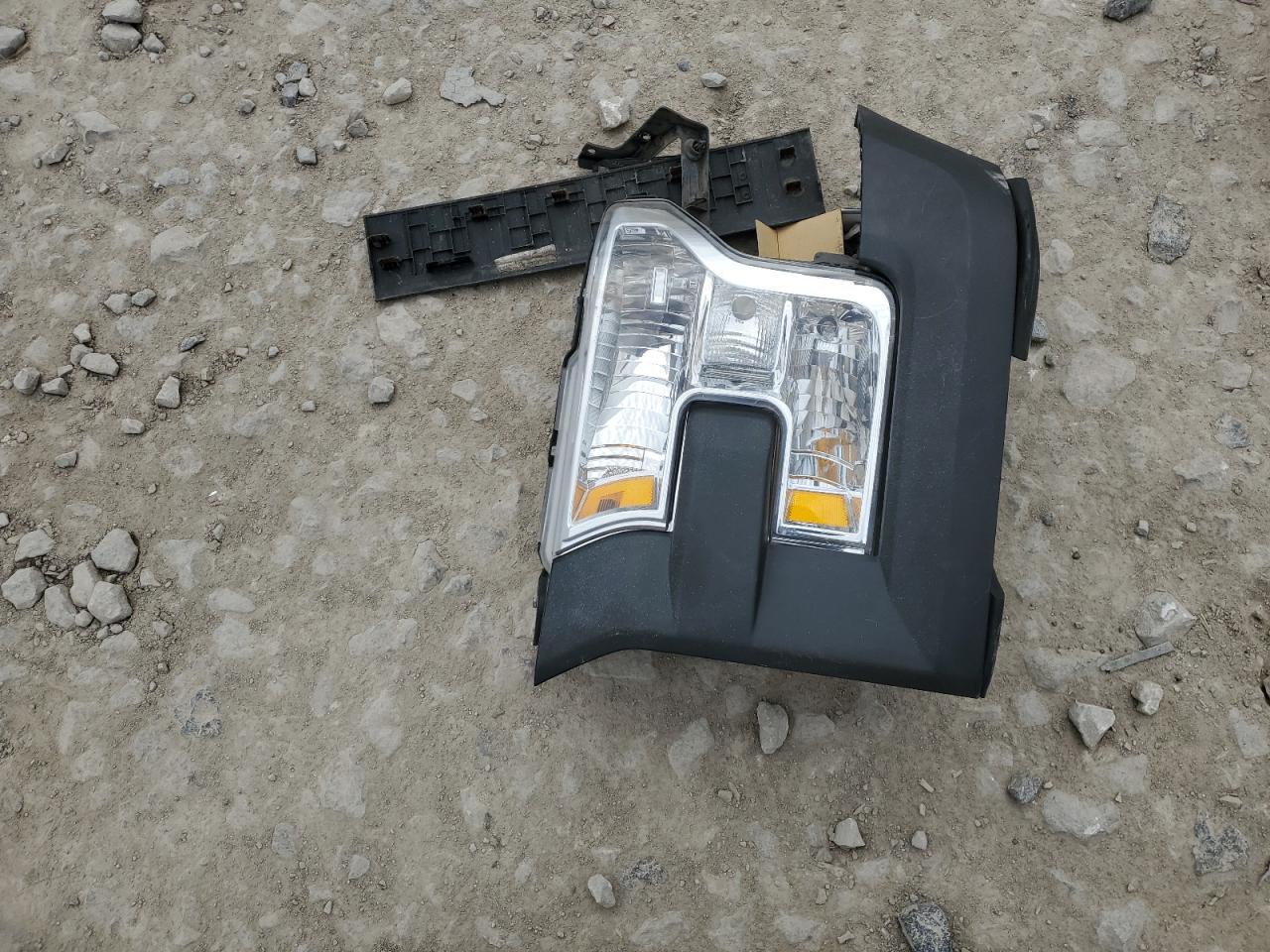 Ford F-150 Supercrew Image 12