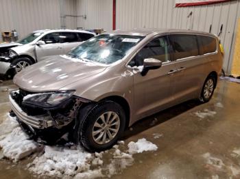  Salvage Chrysler Pacifica