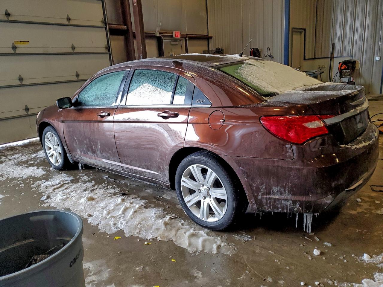 Chrysler 200 Touring Image 2