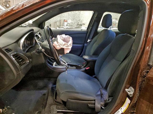 Chrysler 200 Touring Image 8