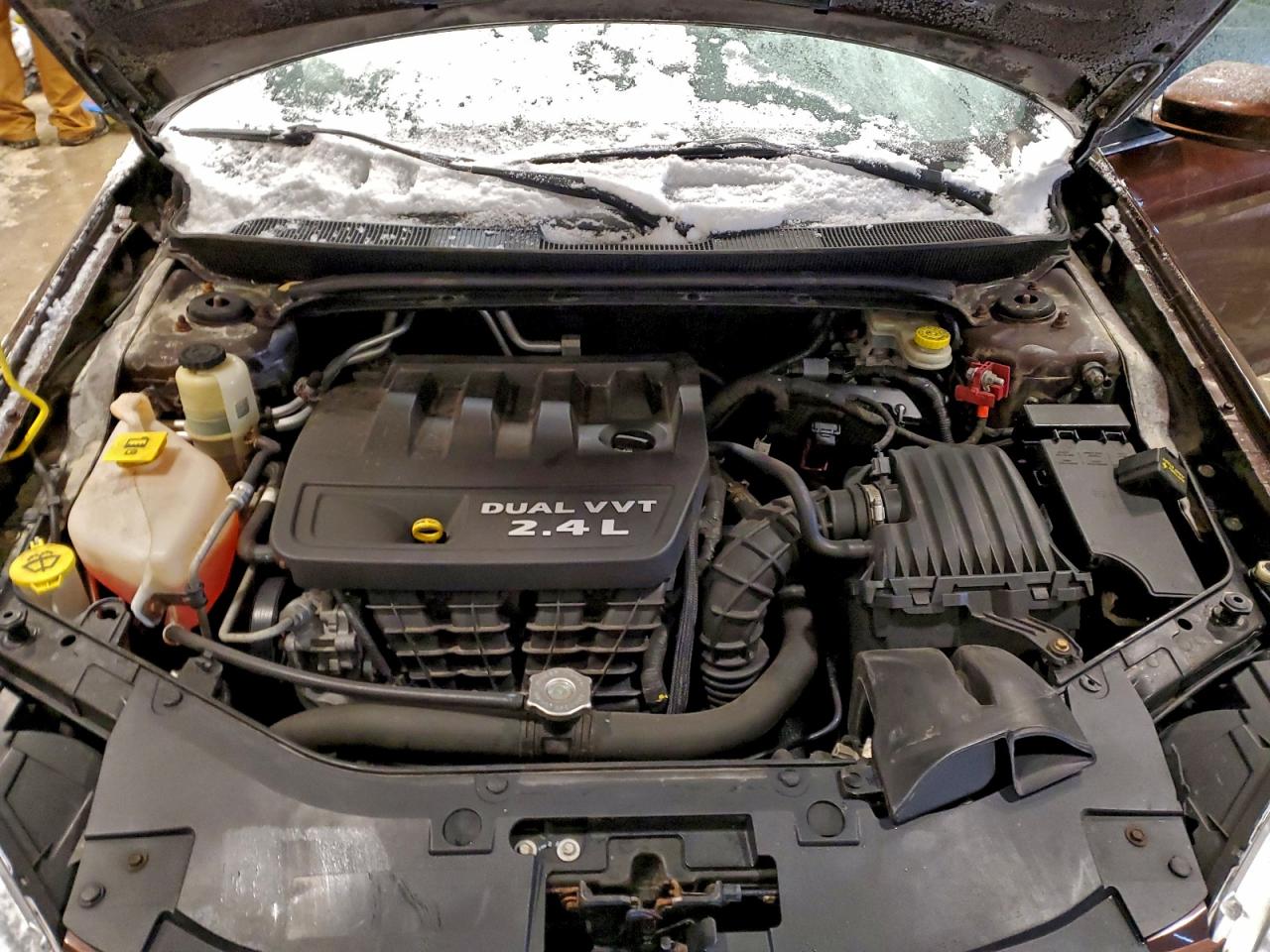 Chrysler 200 Touring Image 12