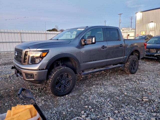  Salvage Nissan Titan