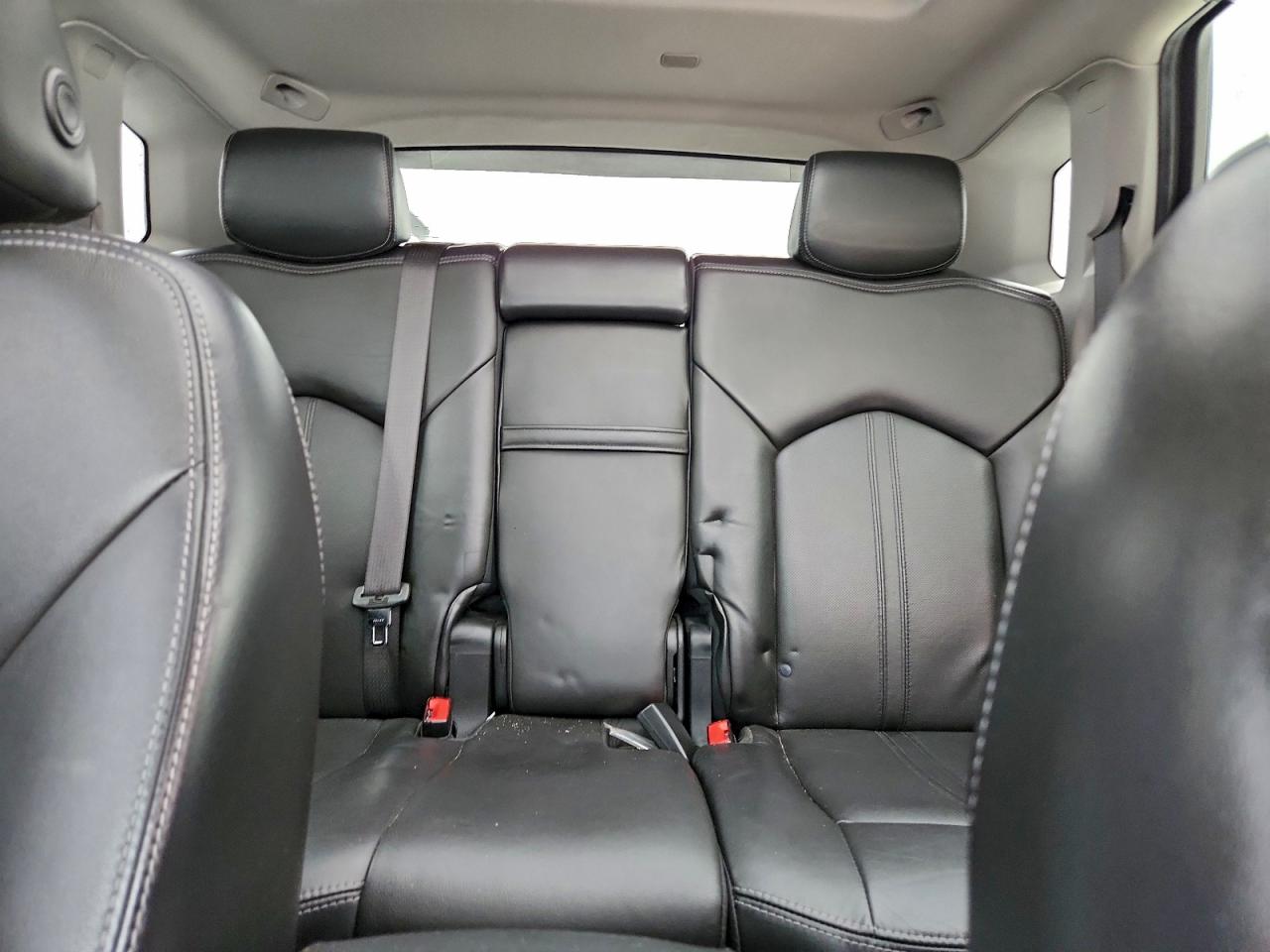 Cadillac SRX Luxury Collection Image 9