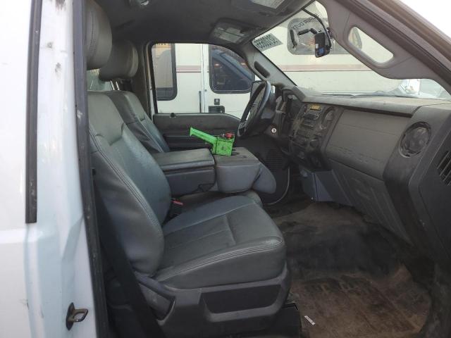 Ford F-550 Super Duty Image 4