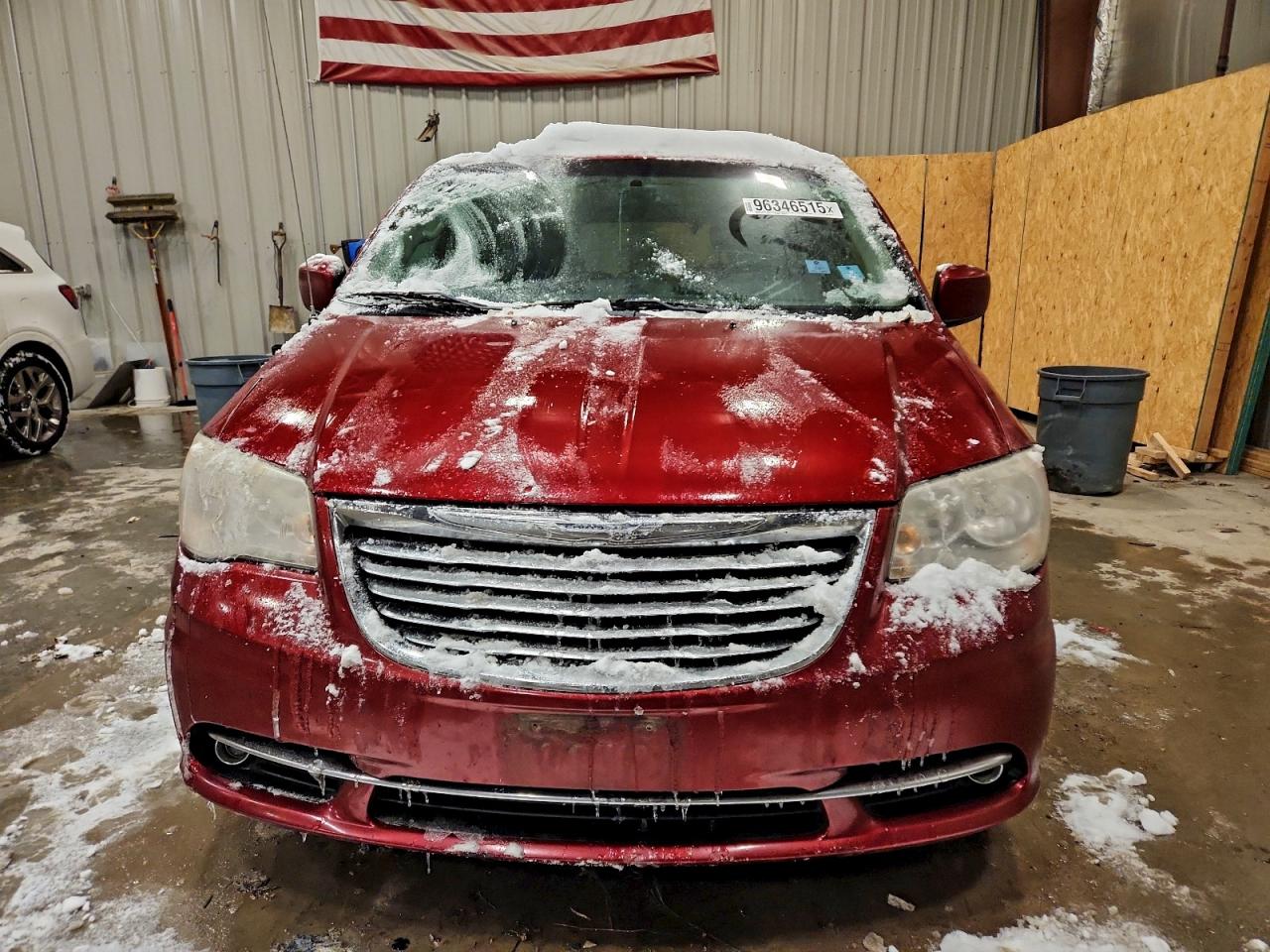 Chrysler Minivan Touring Image 7