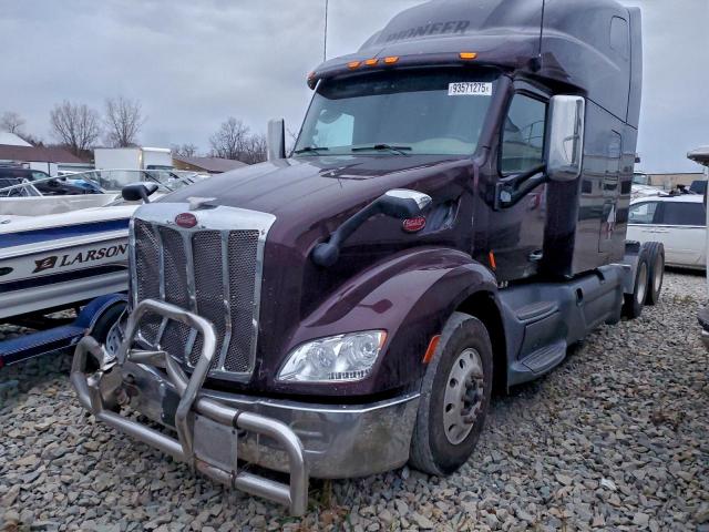 Peterbilt 579 Image 2