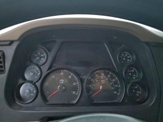 Peterbilt 579 Image 5