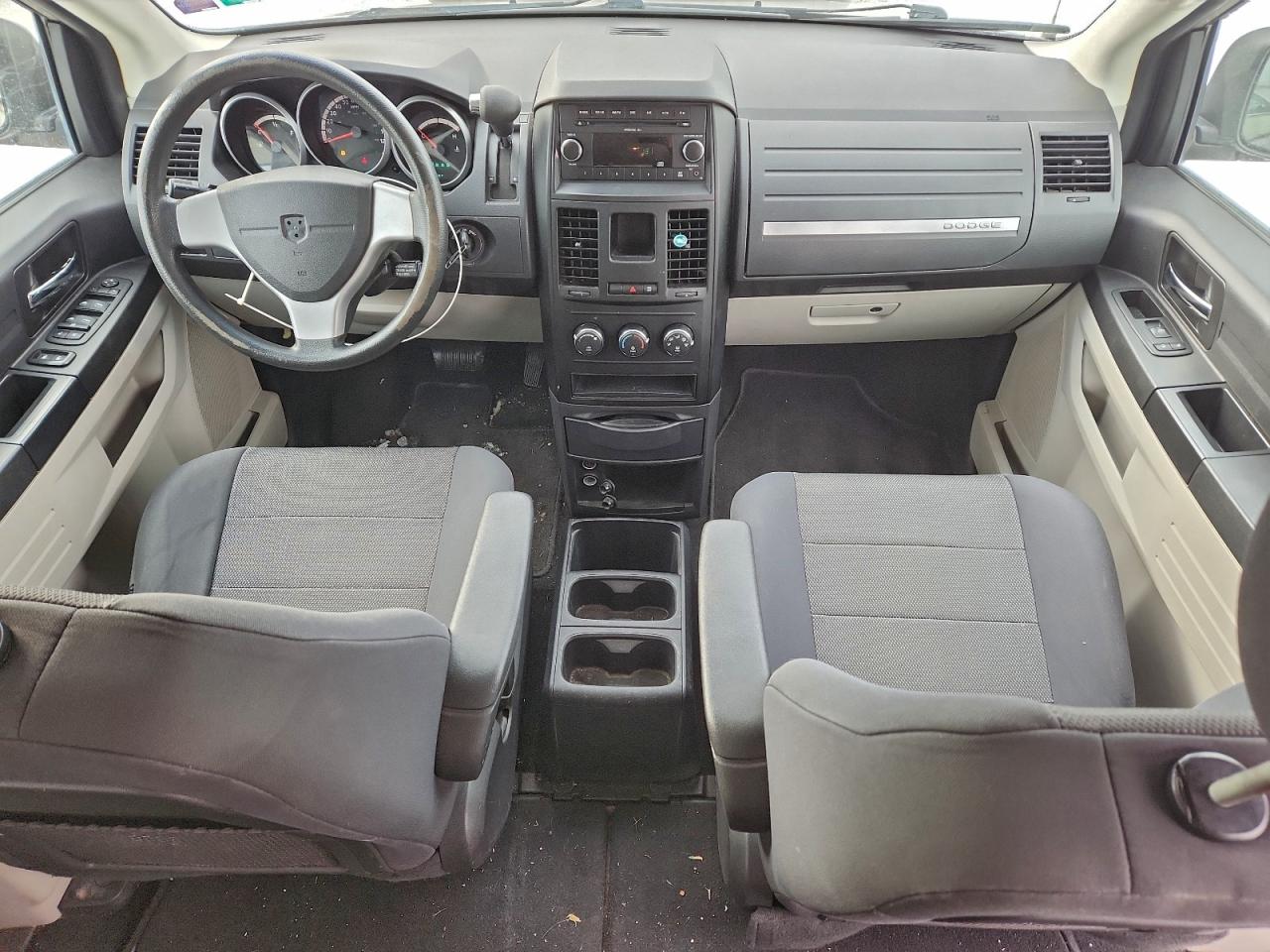 Dodge Caravan Se Image 3