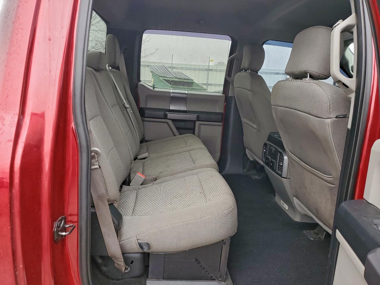 Ford F-350 Super Duty Image 7