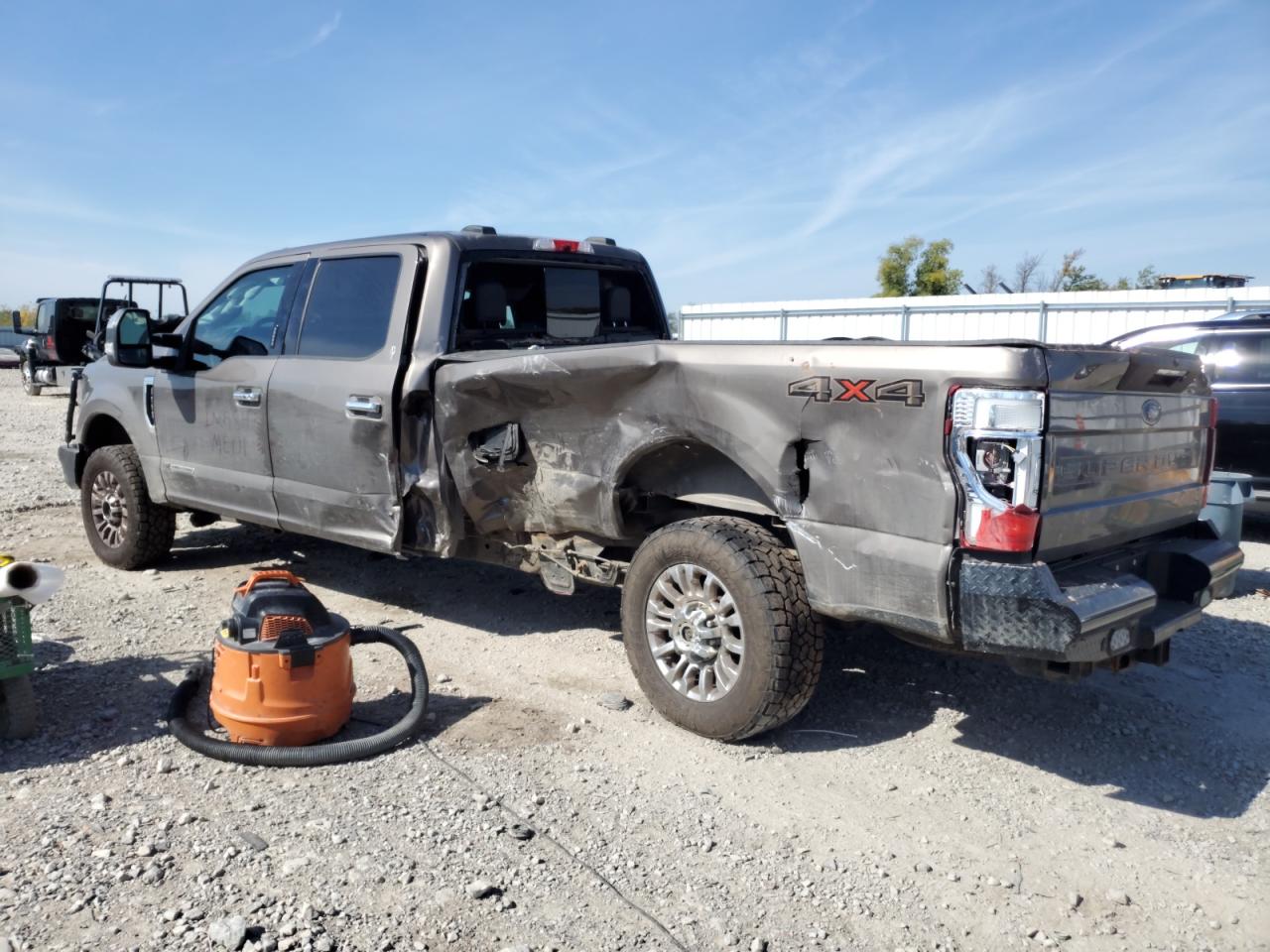 Ford F-350 Super Duty Image 2