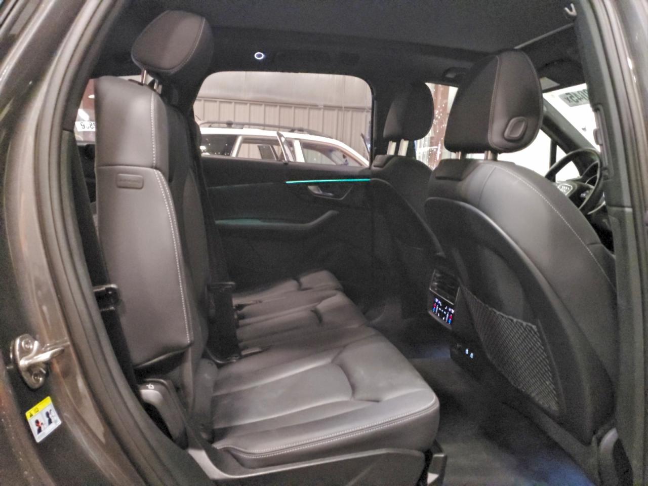 Audi Q7 Premium Plus Image 8