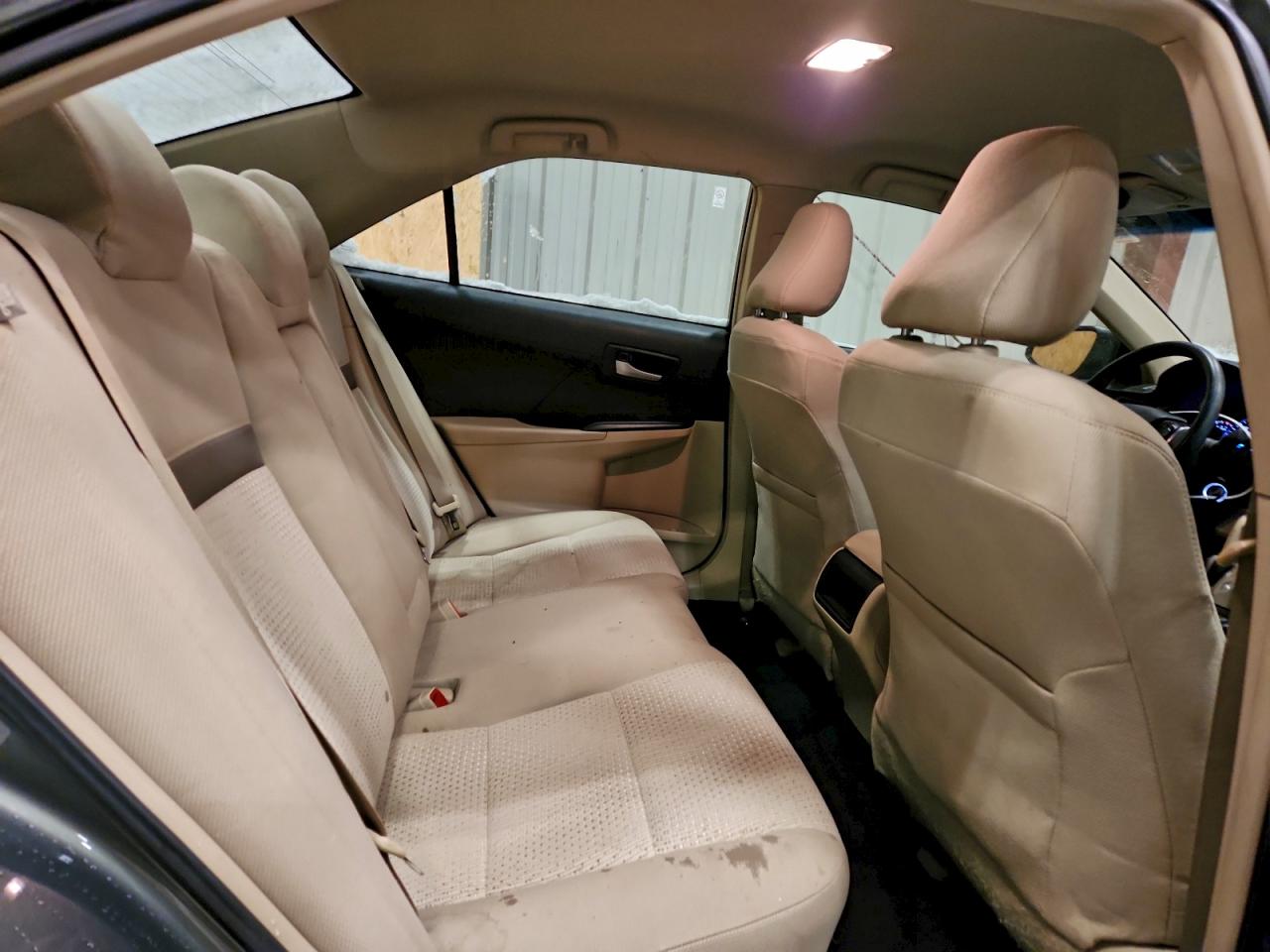 Toyota Camry L Image 6