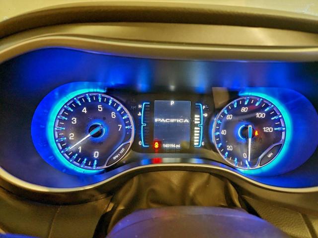 Chrysler Pacifica Touring L Image 7