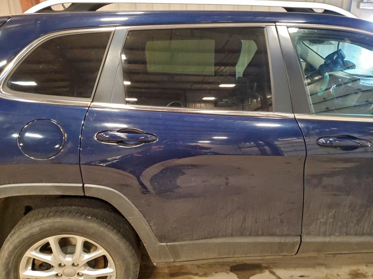 Jeep Grand Cherokee Latitude Image 11