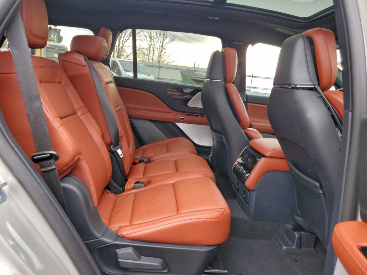 Lincoln Aviator Reserve Image 9