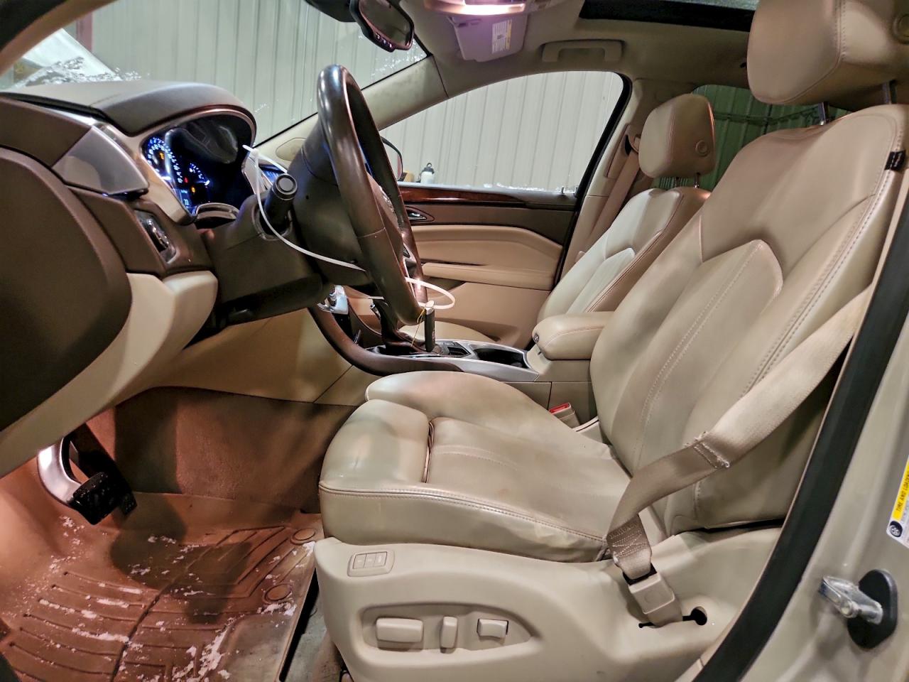 Cadillac SRX Premium Collection Image 11