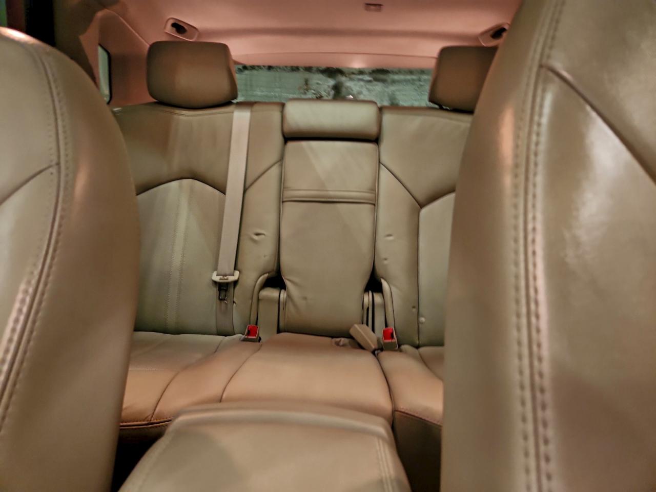 Cadillac SRX Premium Collection Image 8