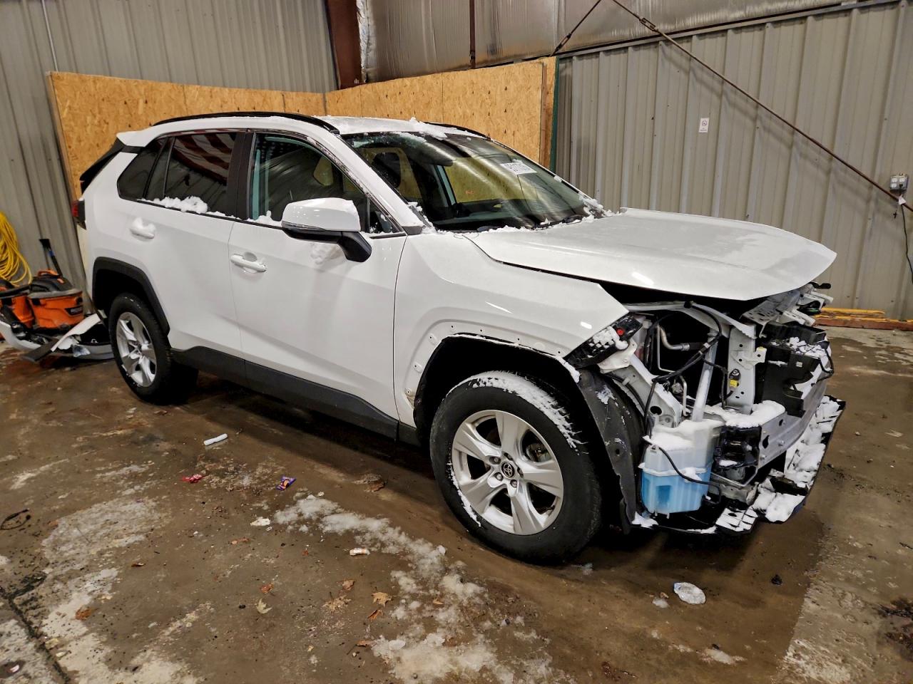 Toyota RAV4 Xle Image 9