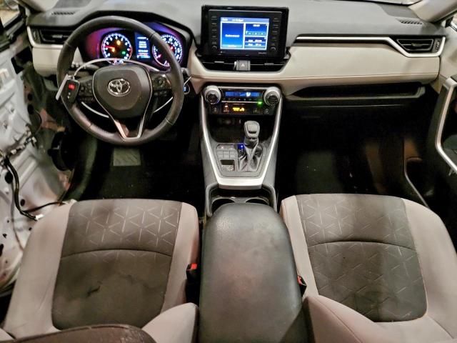 Toyota RAV4 Xle Image 11