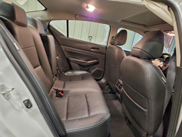 Nissan Altima Sl Image 12