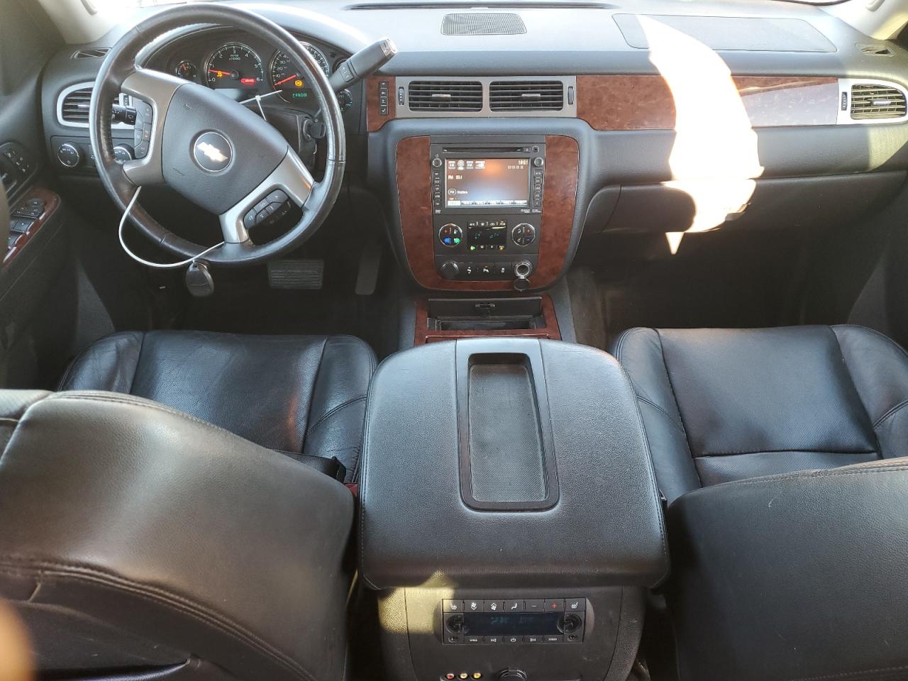 Chevrolet Tahoe K1500 Ltz Image 12