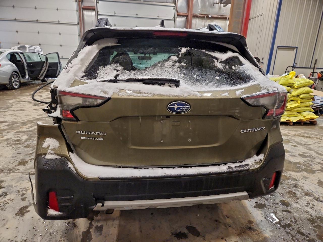 Subaru Outback Limited Image 2