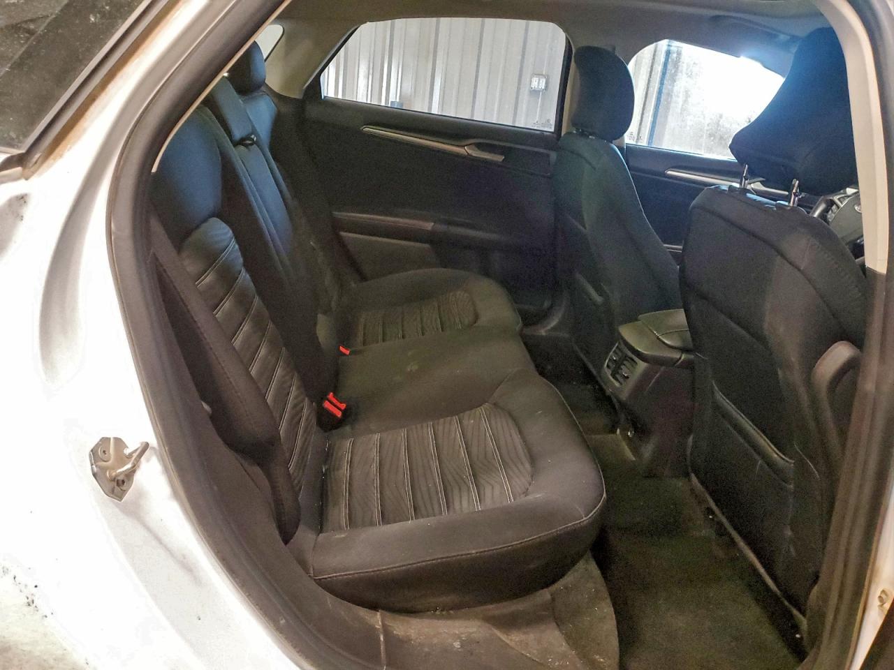 Ford Fusion Se Image 5