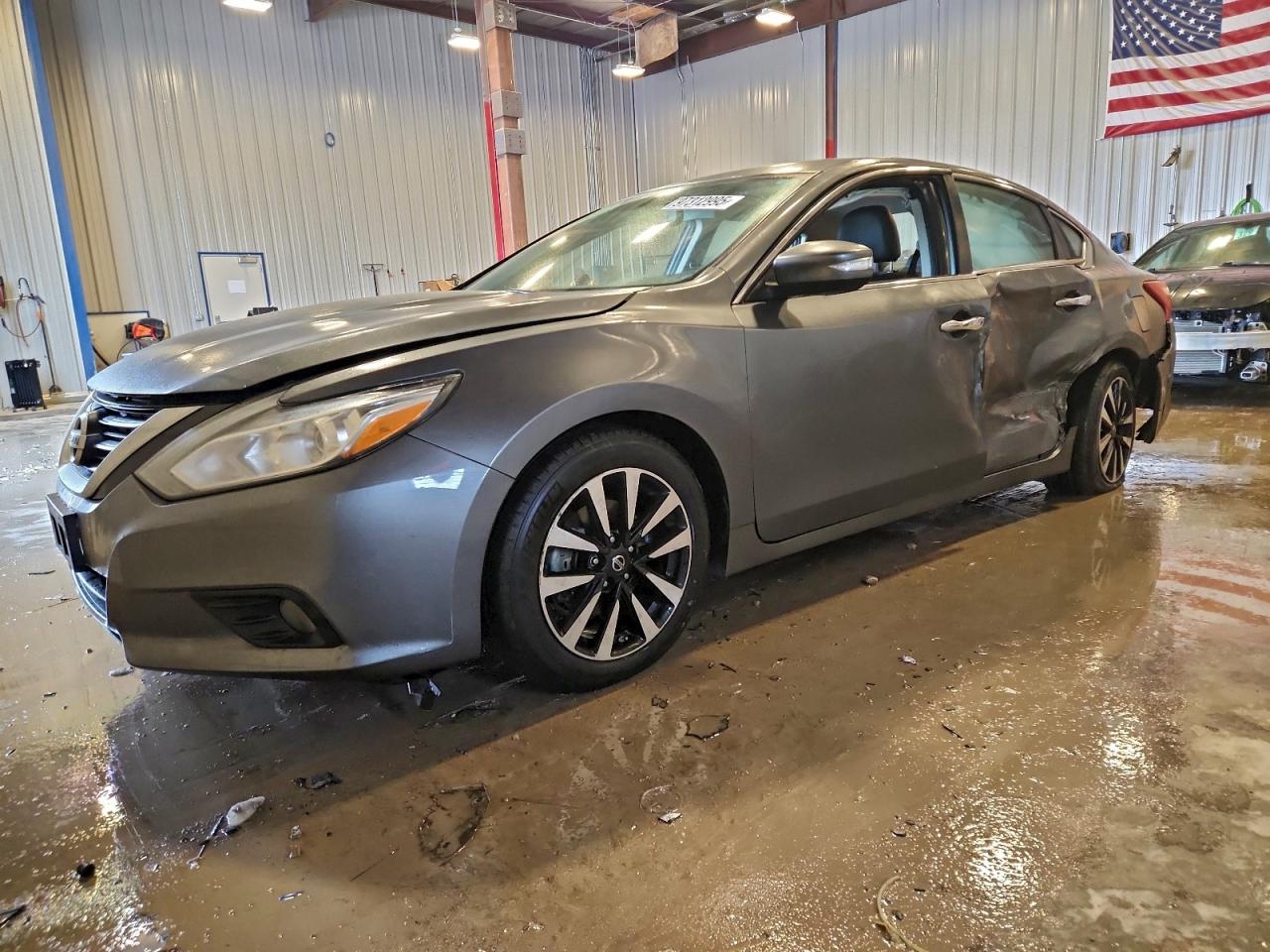 Nissan Altima 2.5 Image 1