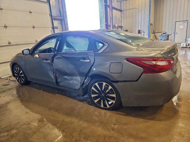 Nissan Altima 2.5 Image 4