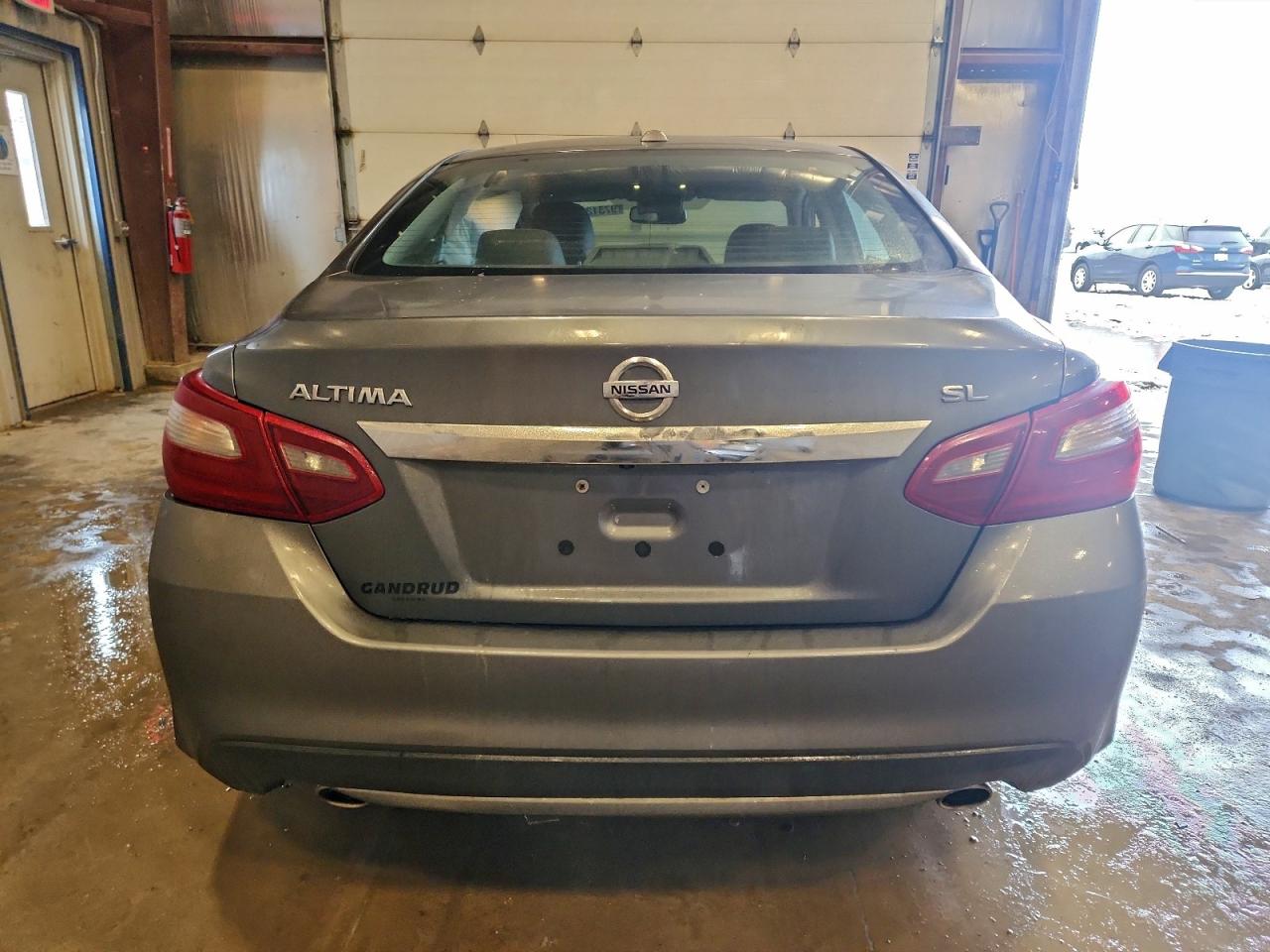 Nissan Altima 2.5 Image 11