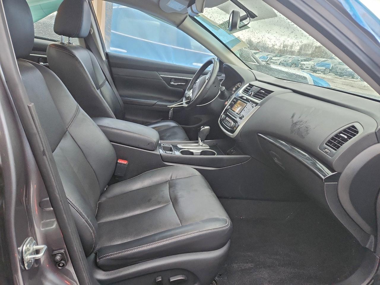 Nissan Altima 2.5 Image 6