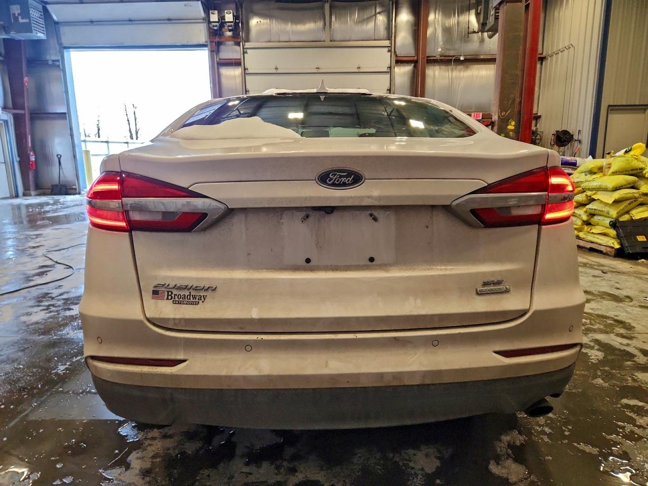 Ford Fusion Se Image 3