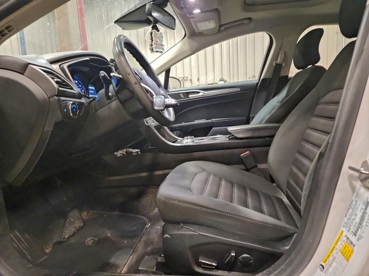 Ford Fusion Se Image 4