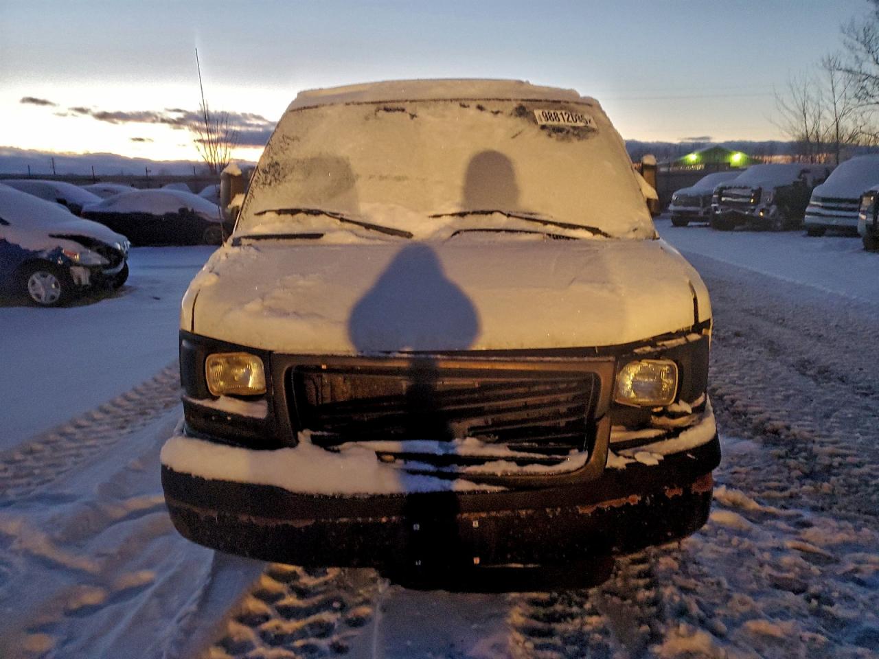 GMC Savana G2500 Image 5