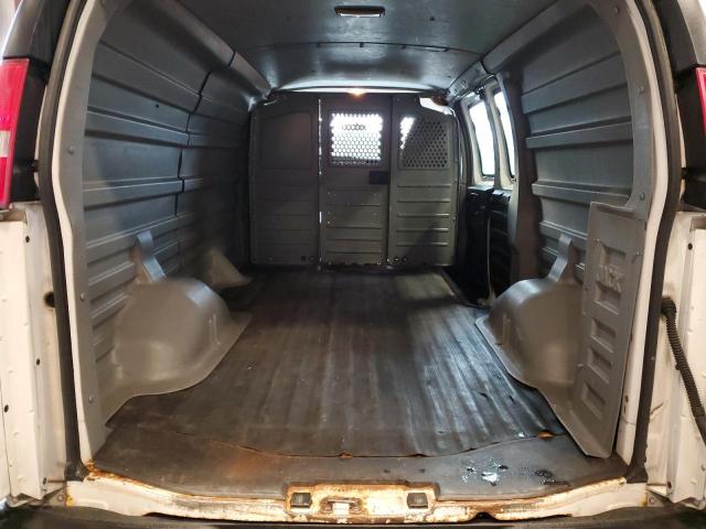 GMC Savana G2500 Image 11