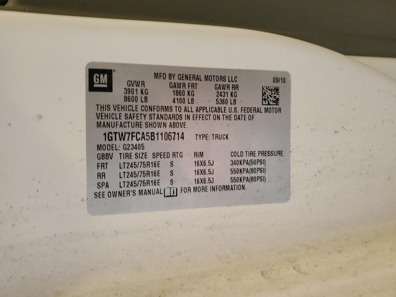 GMC Savana G2500 Image 12