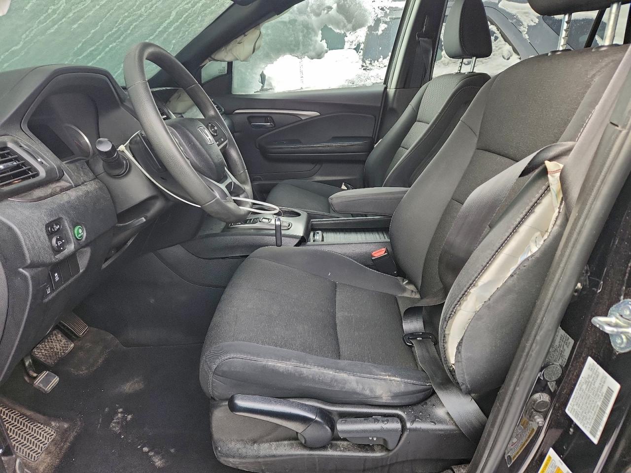 Honda Passport Sport Image 6